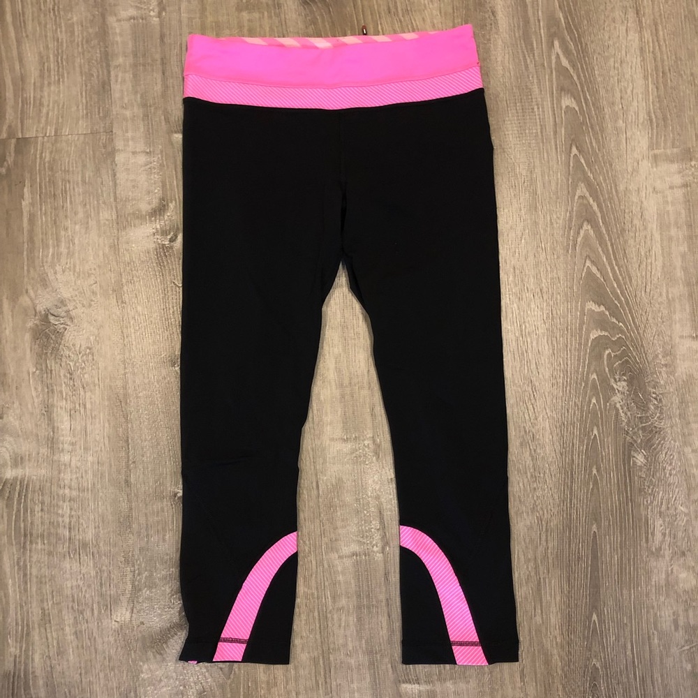 Lululemon running crops